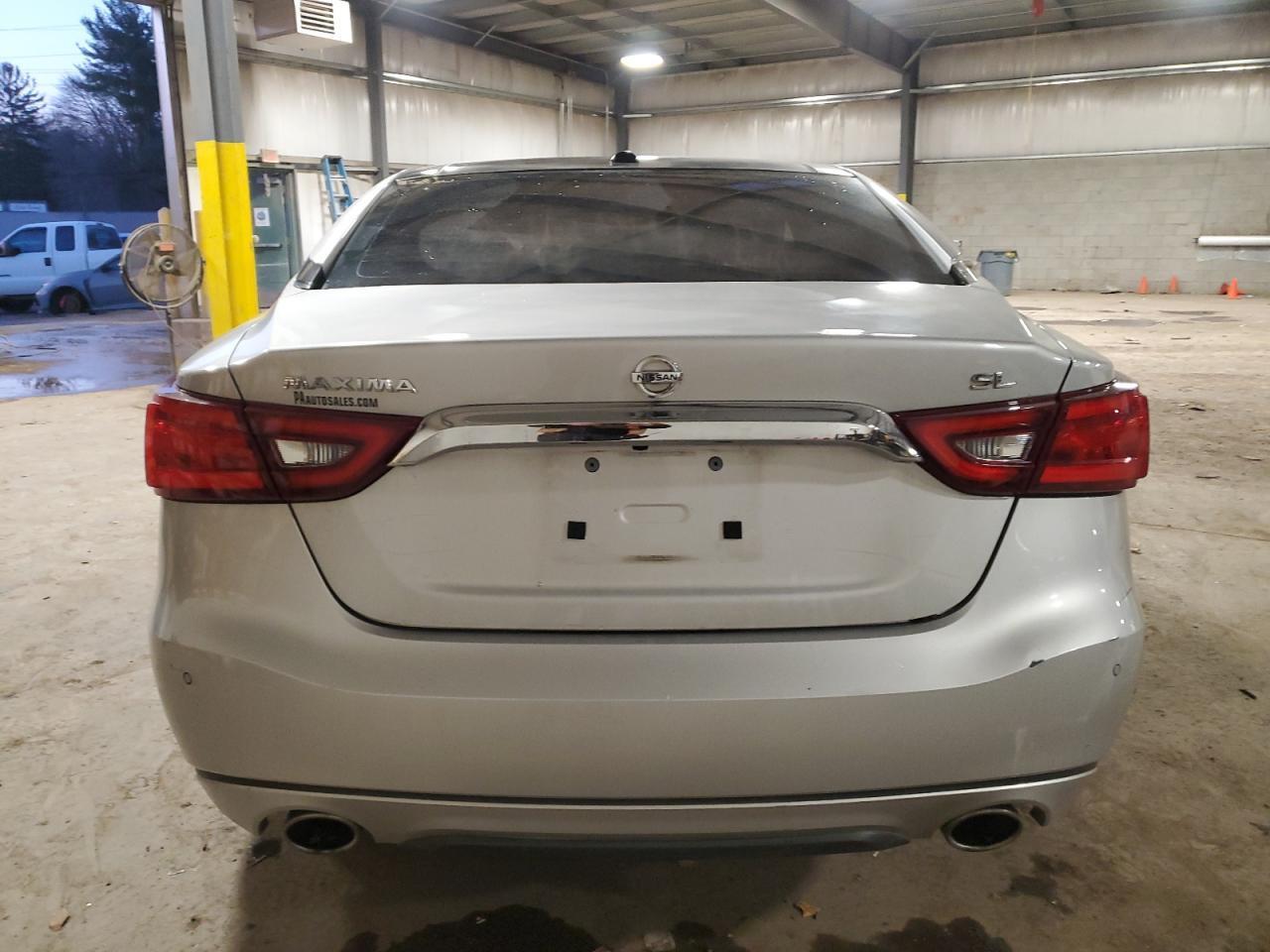 2017 NISSAN Maxima