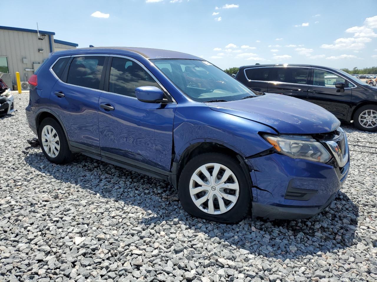 2017 NISSAN ROGUE