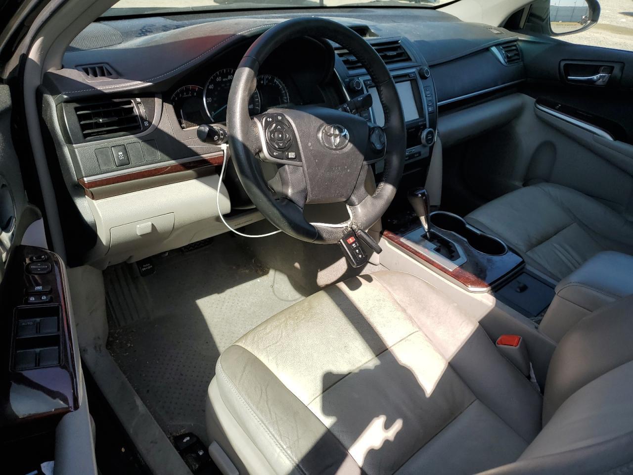 2014 TOYOTA CAMRY