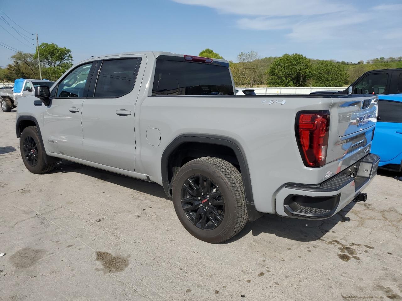 2024 GMC Sierra