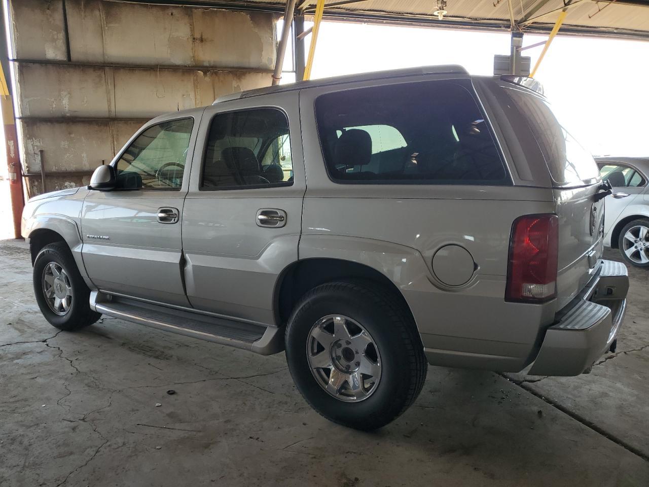2004 CADILLAC ESCALADE