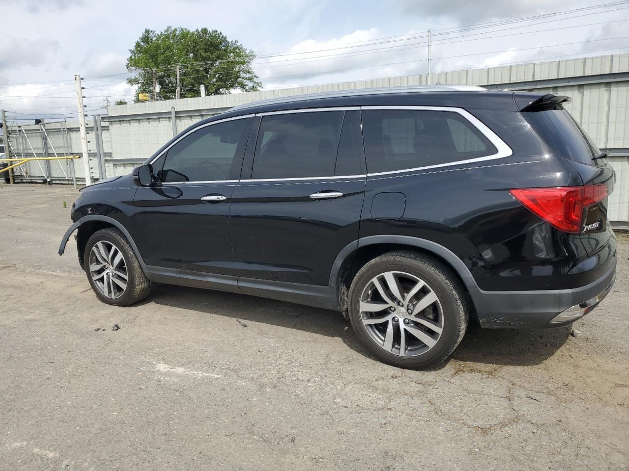 2017 HONDA PILOT