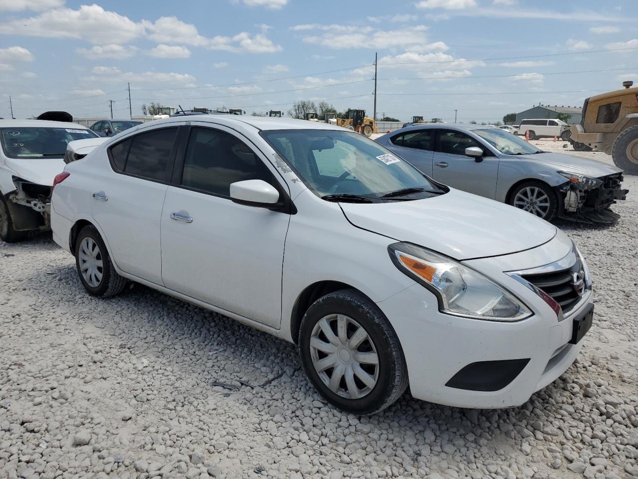 2018 NISSAN VERSA