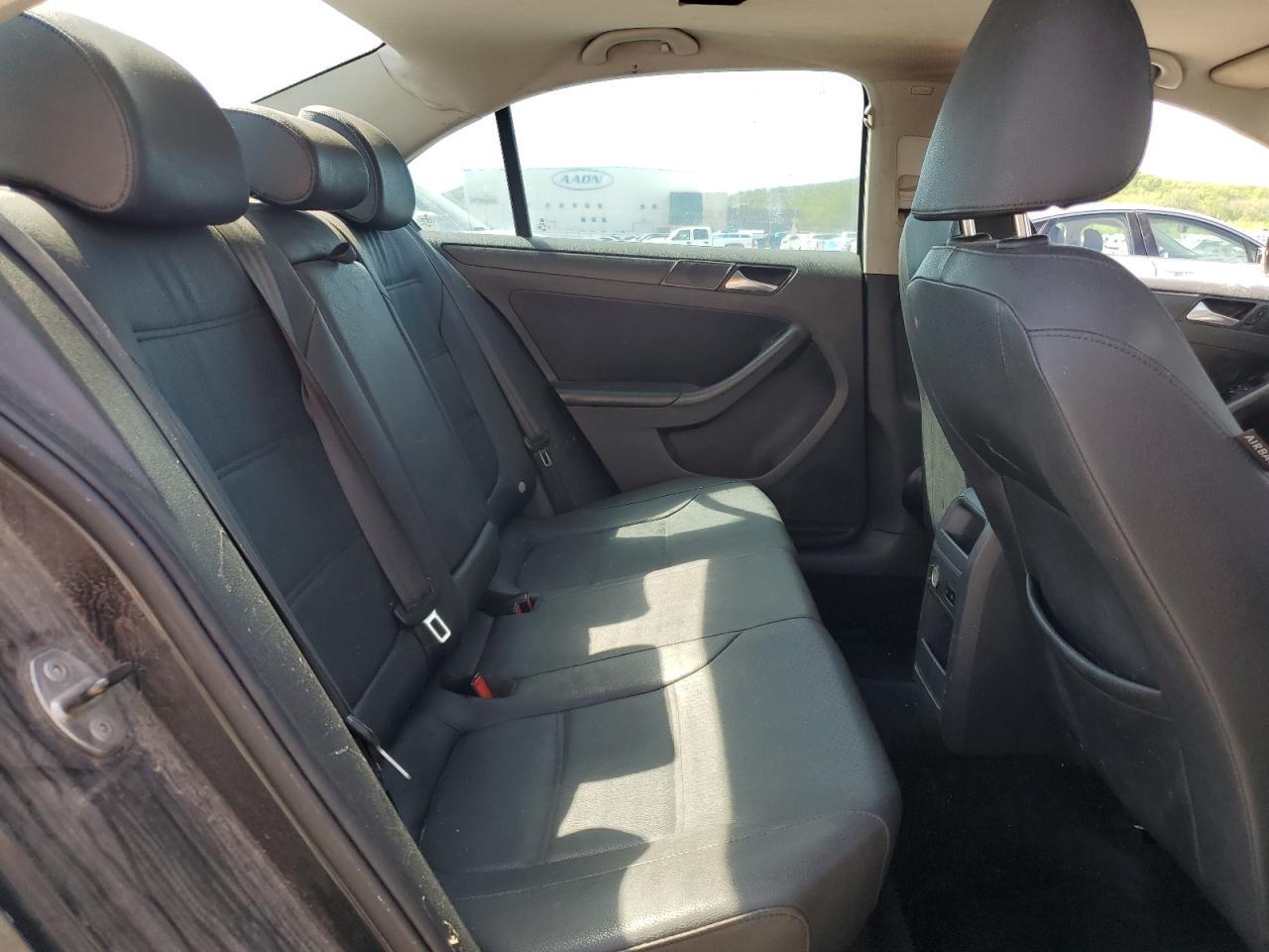 2012 VOLKSWAGEN JETTA