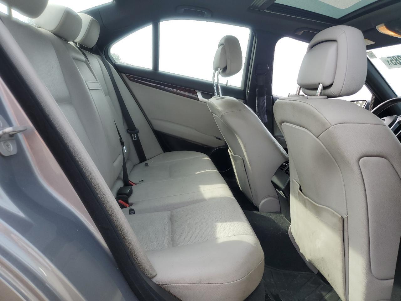 2012 MERCEDES-BENZ C-CLASS