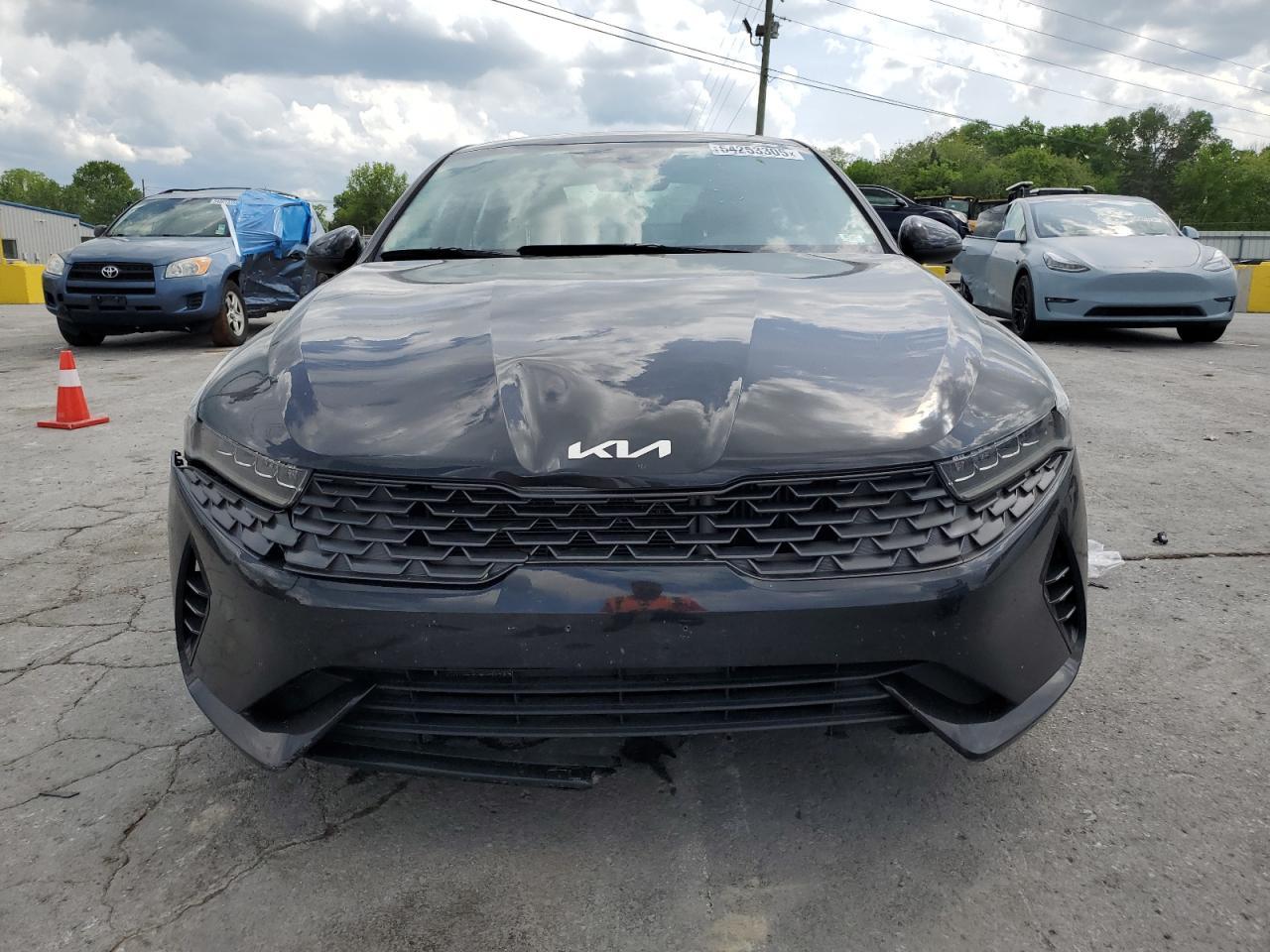 2022 KIA K5