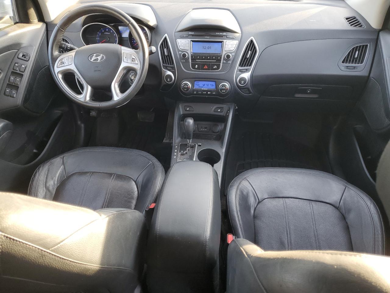 2011 HYUNDAI TUCSON
