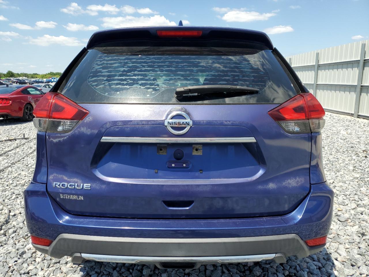 2017 NISSAN ROGUE