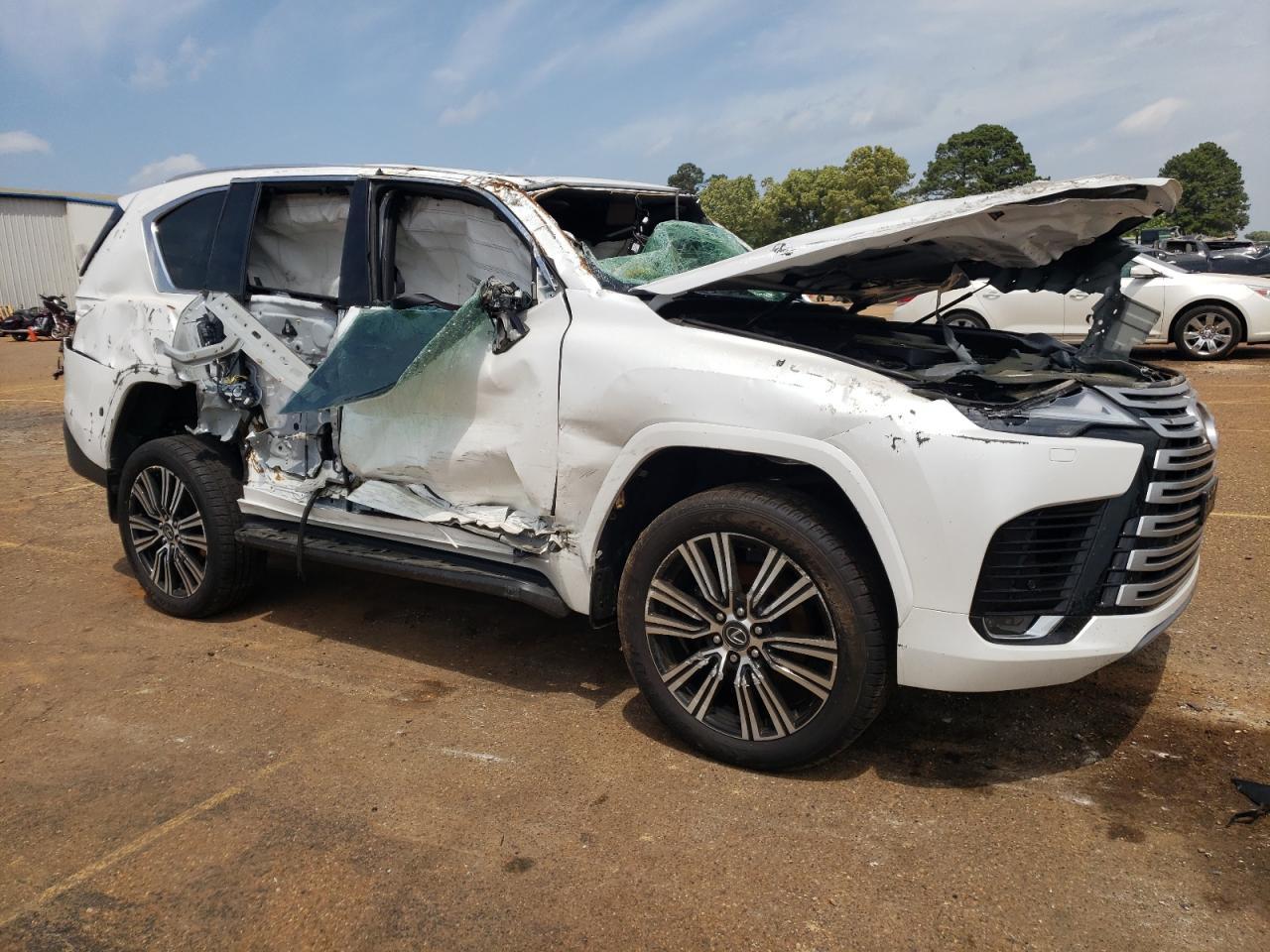 2024 LEXUS LX 600