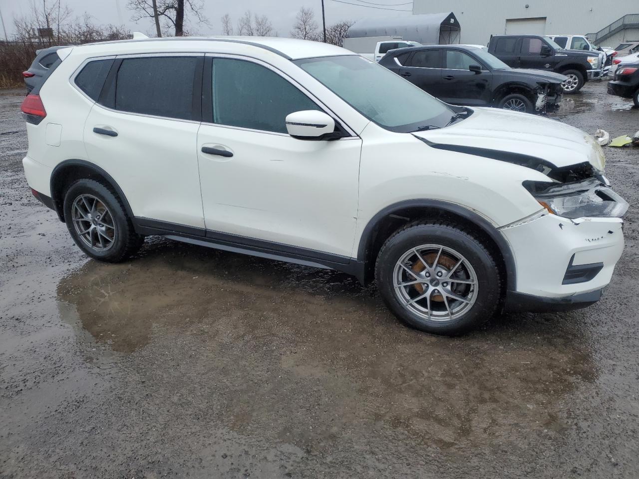2017 NISSAN ROGUE