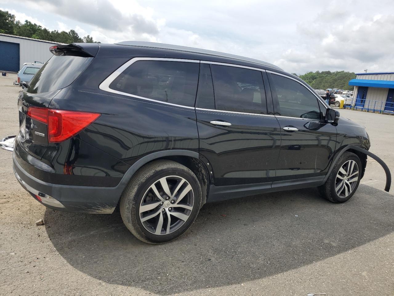 2017 HONDA PILOT
