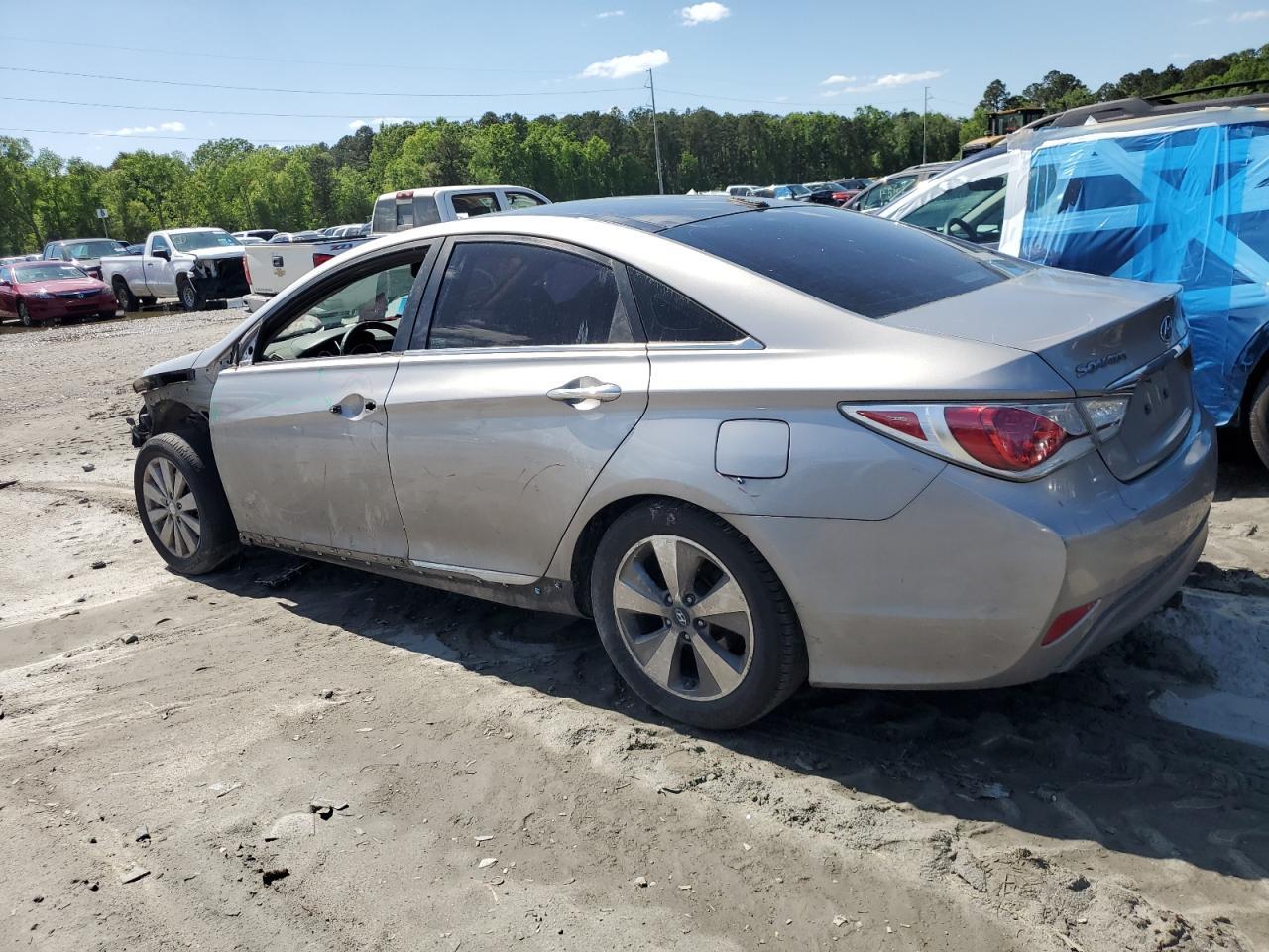 2011 HYUNDAI SONATA