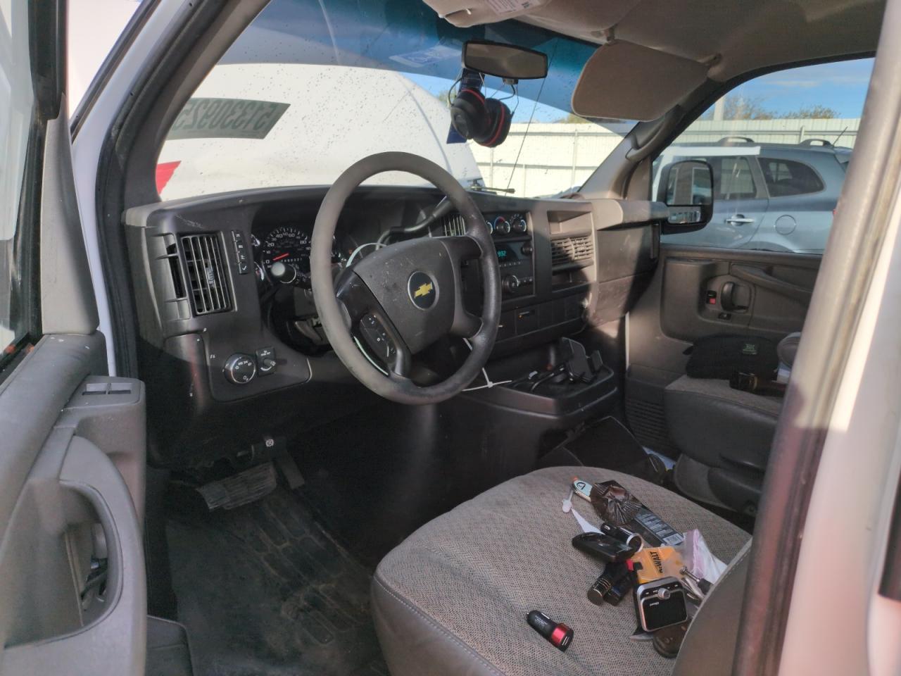 2010 CHEVROLET EXPRESS 2500