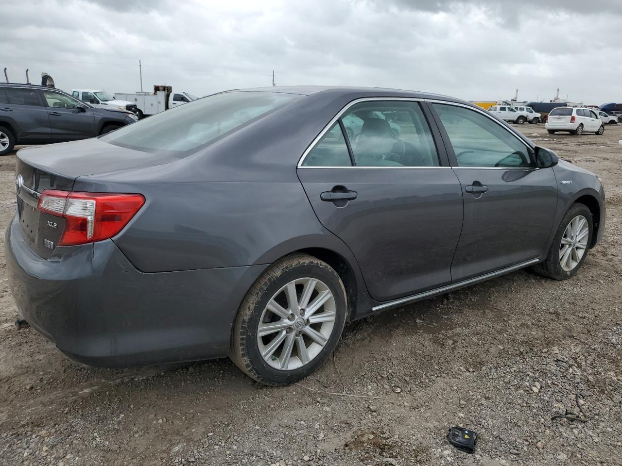 2013 TOYOTA CAMRY
