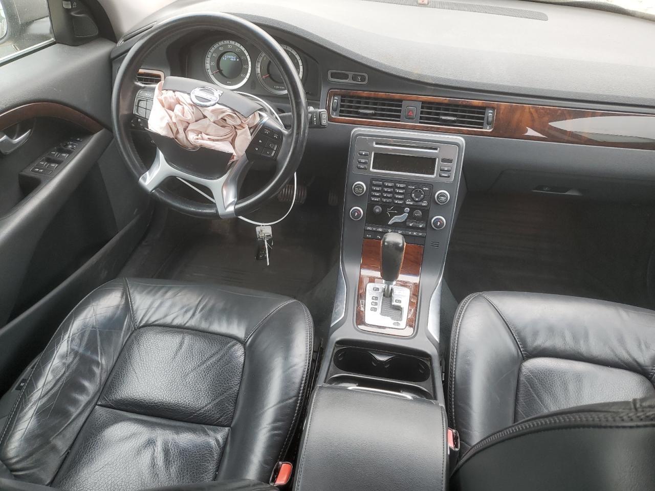 2011 VOLVO XC70