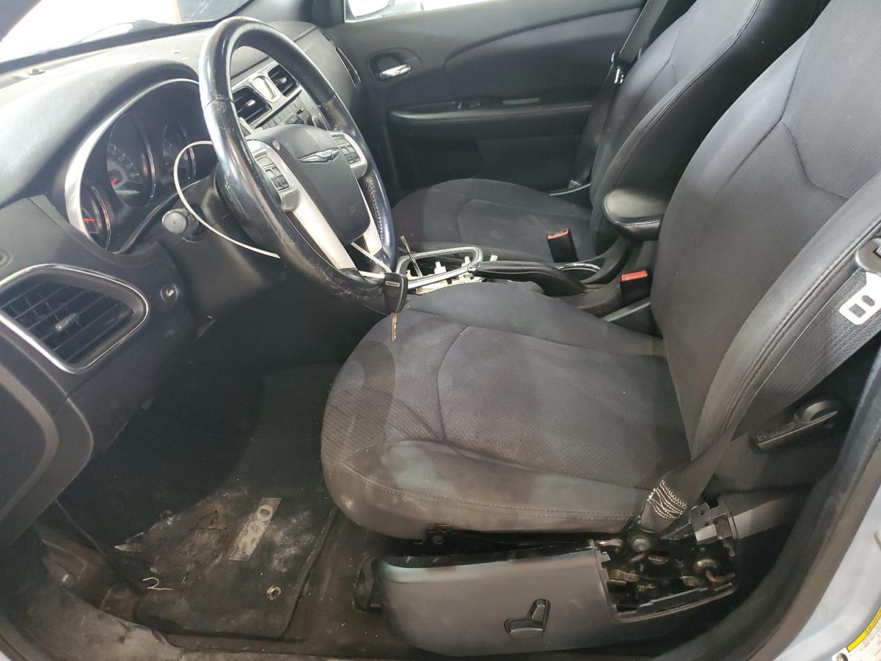 2013 CHRYSLER 200