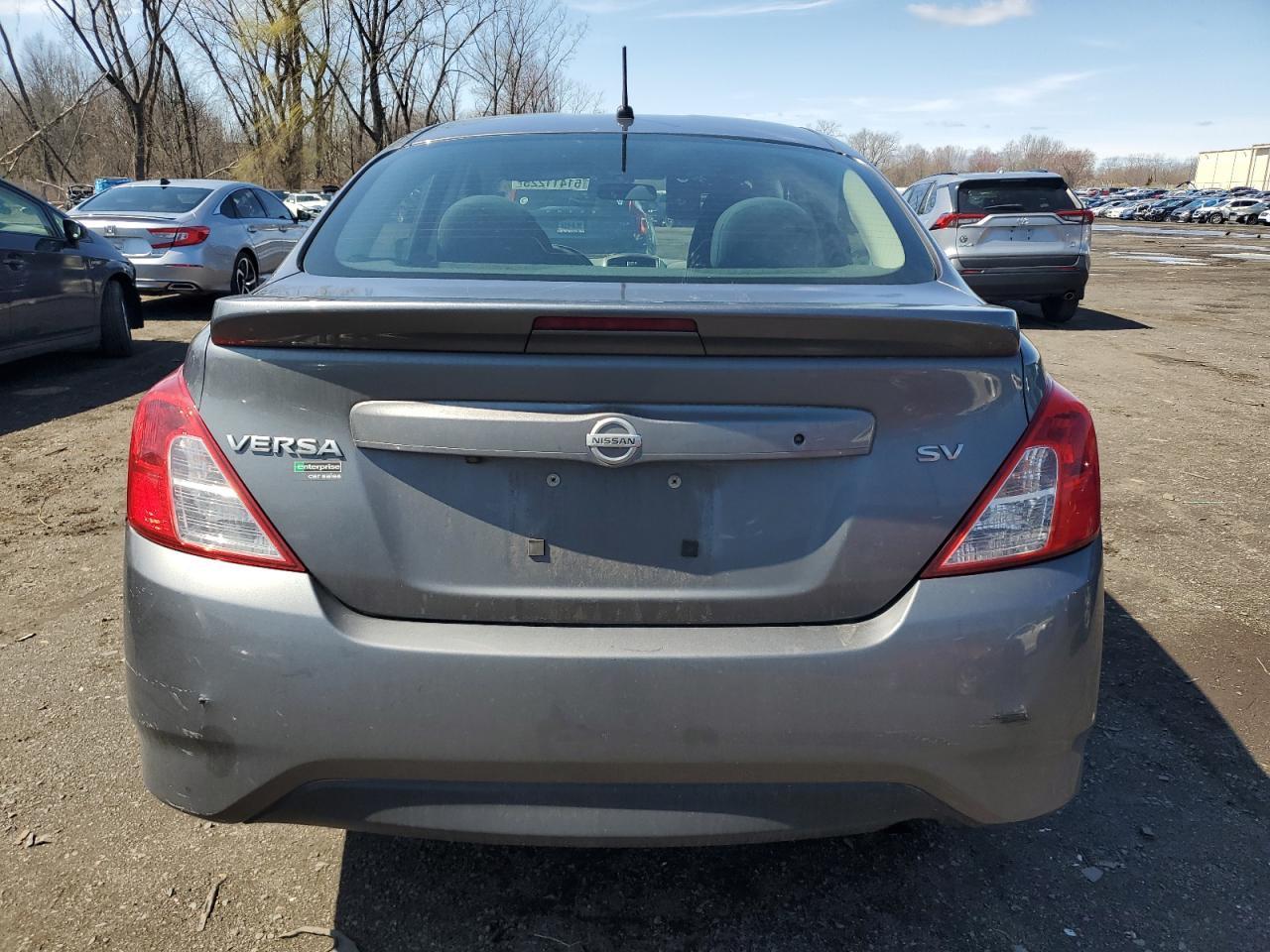 2019 NISSAN VERSA