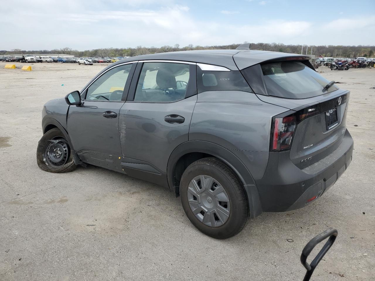 2025 NISSAN KICKS