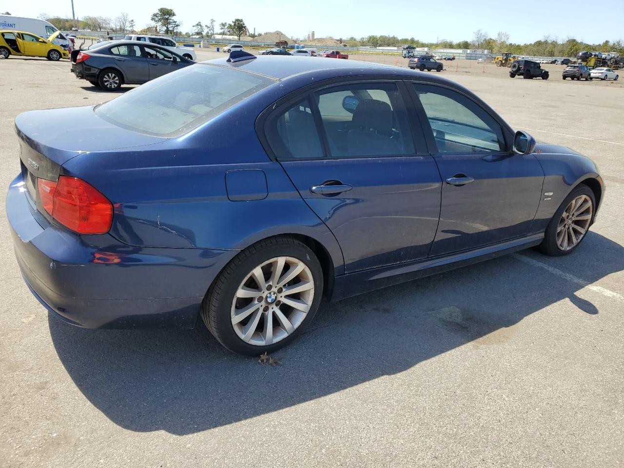 2011 BMW 3 SERIES