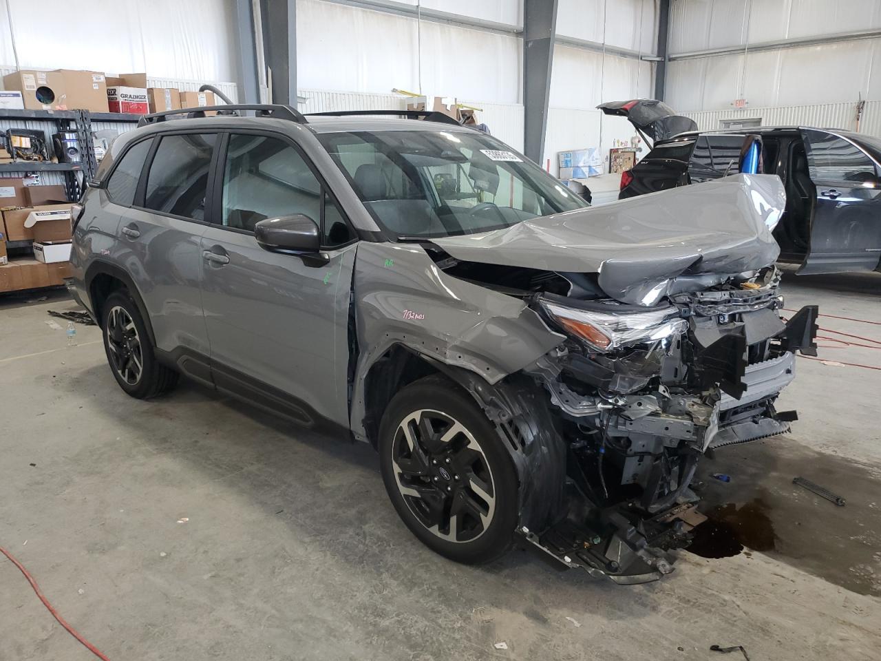 2025 SUBARU FORESTER