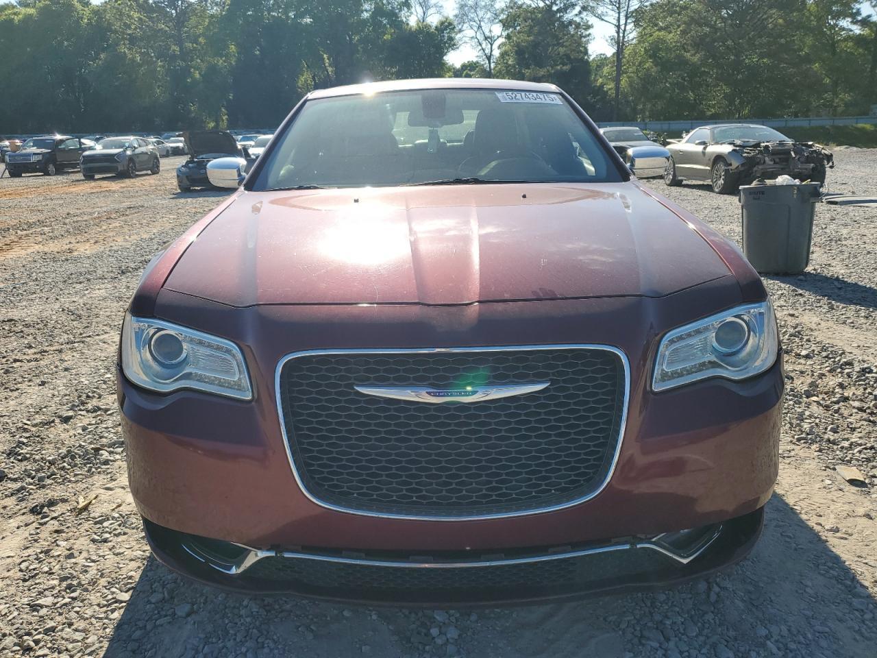 2019 CHRYSLER 300