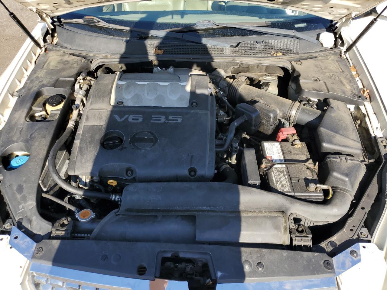 2005 NISSAN Maxima