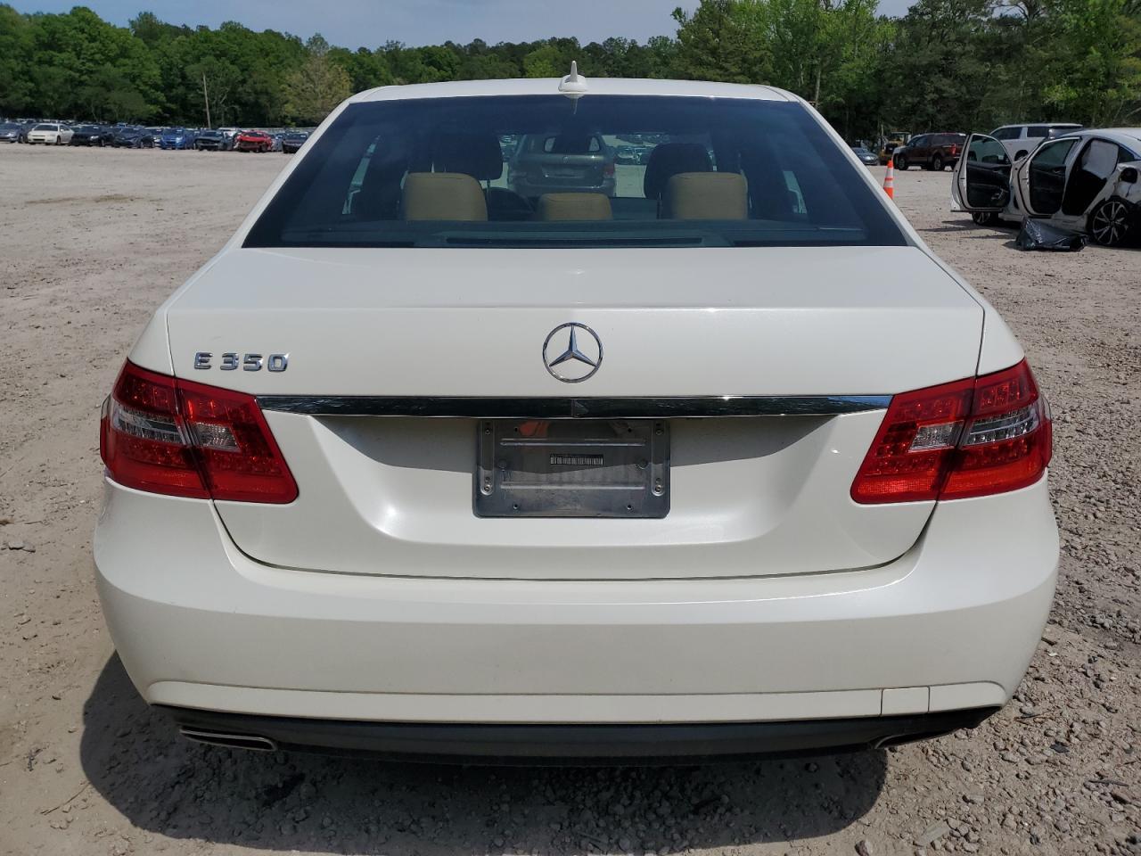 2011 MERCEDES-BENZ E-Class