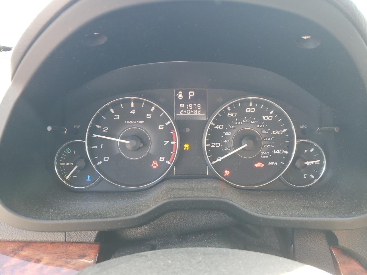 2011 SUBARU Legacy