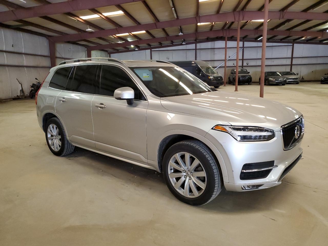 2019 VOLVO XC90