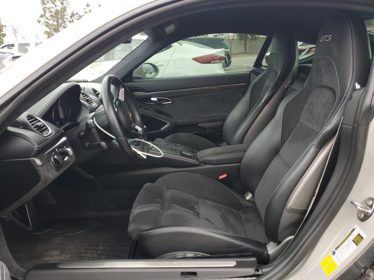 2019 PORSCHE Cayman