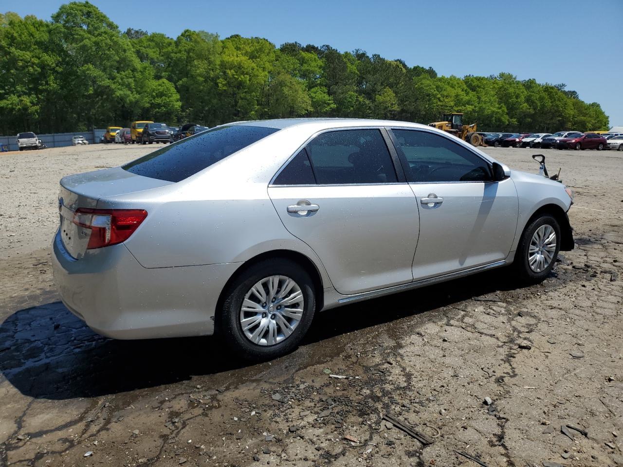 2014 TOYOTA CAMRY