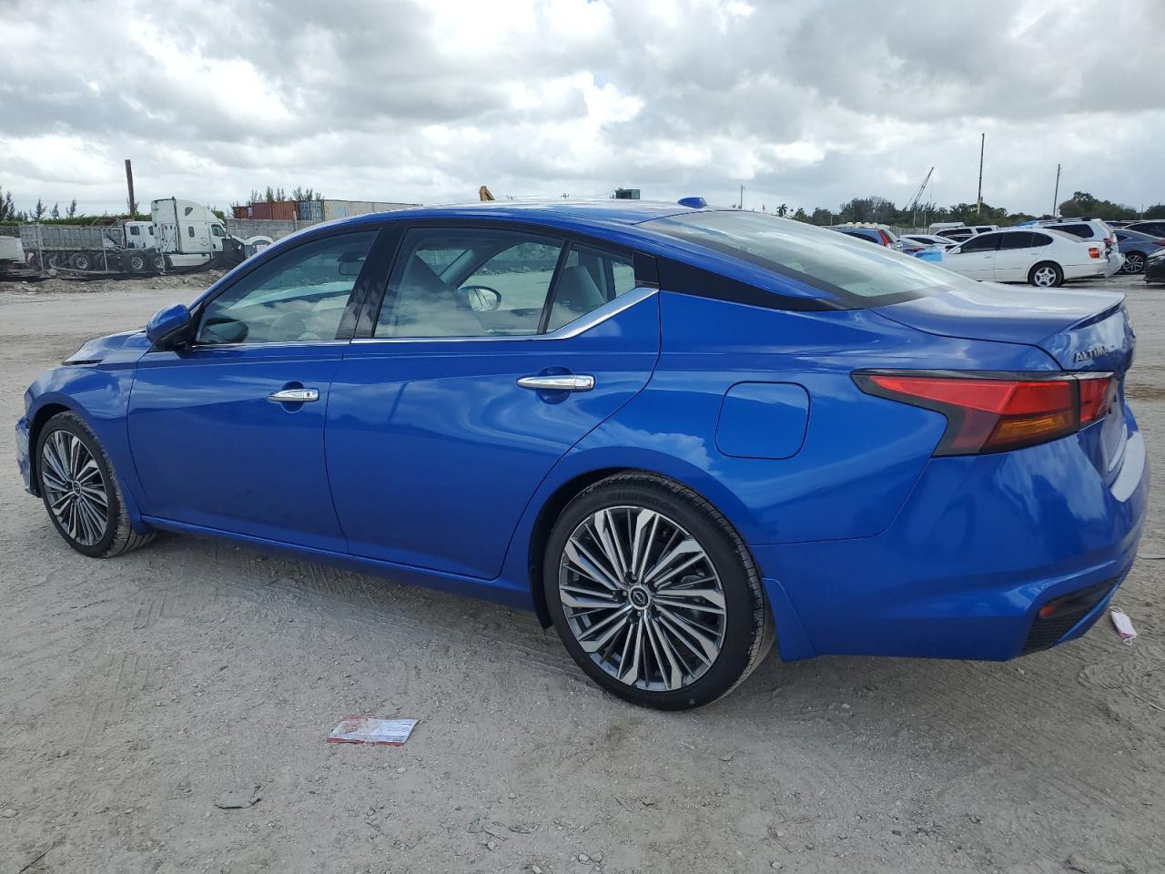 2025 NISSAN ALTIMA