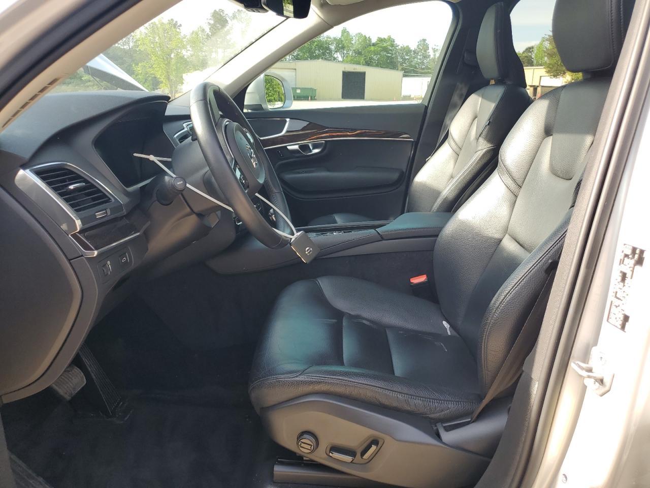 2019 VOLVO XC90