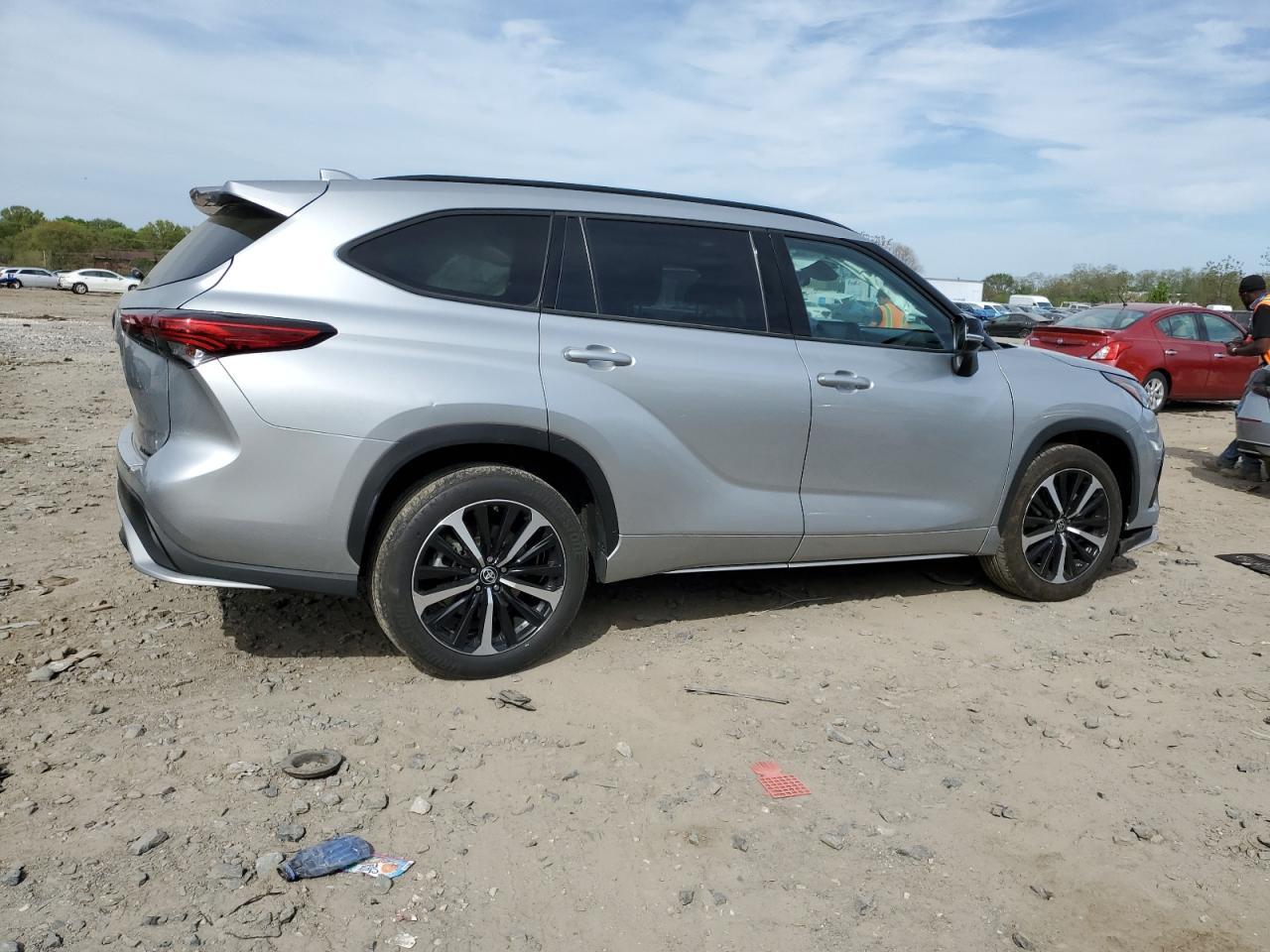 2022 TOYOTA HIGHLANDER