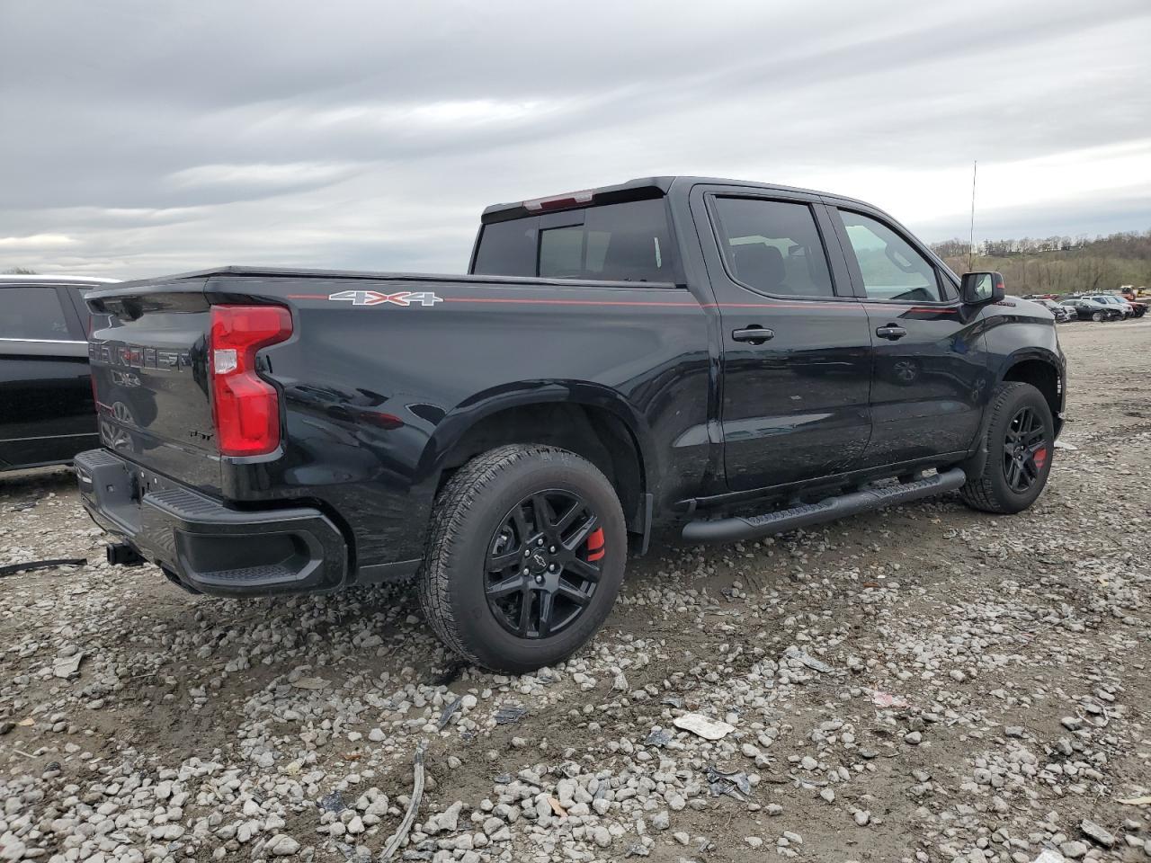 2024 CHEVROLET Silverado