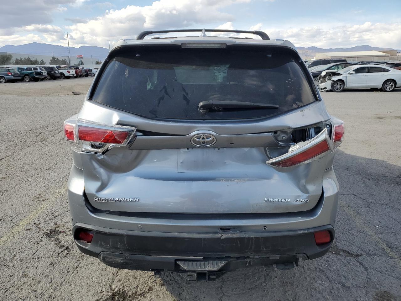 2015 TOYOTA HIGHLANDER