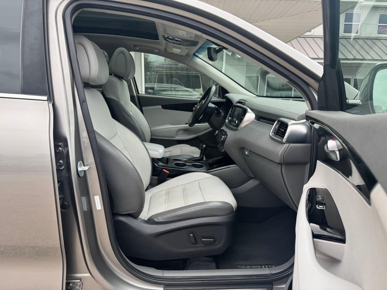 2016 KIA SORENTO