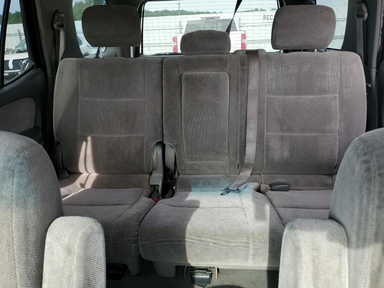 2001 TOYOTA Sequoia