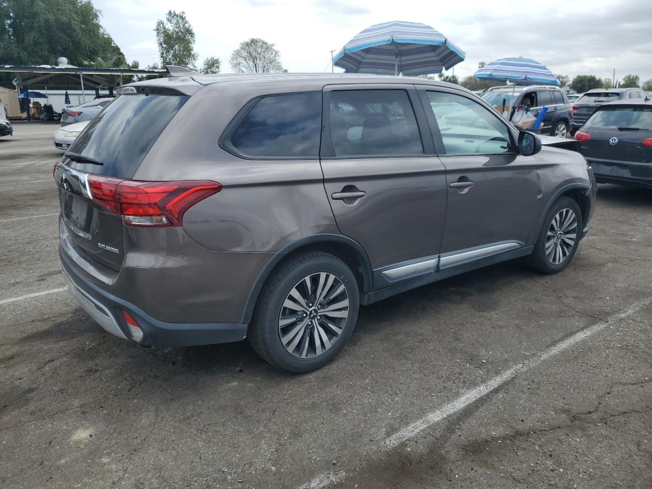 2019 MITSUBISHI outlander