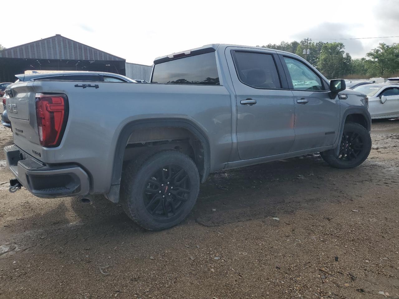 2024 GMC Sierra