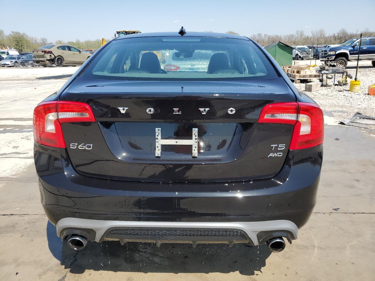 2018 VOLVO S60