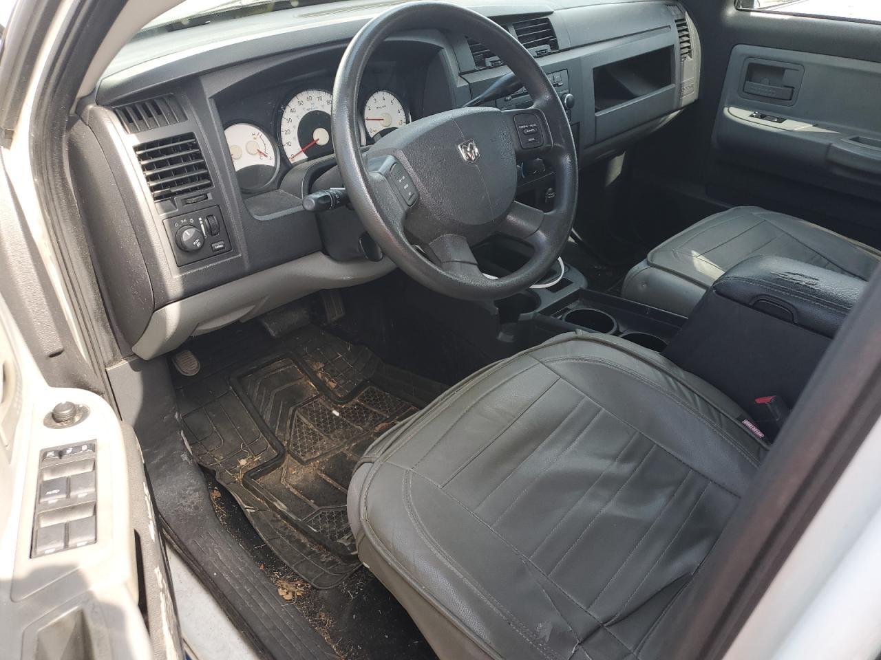 2011 DODGE Dakota