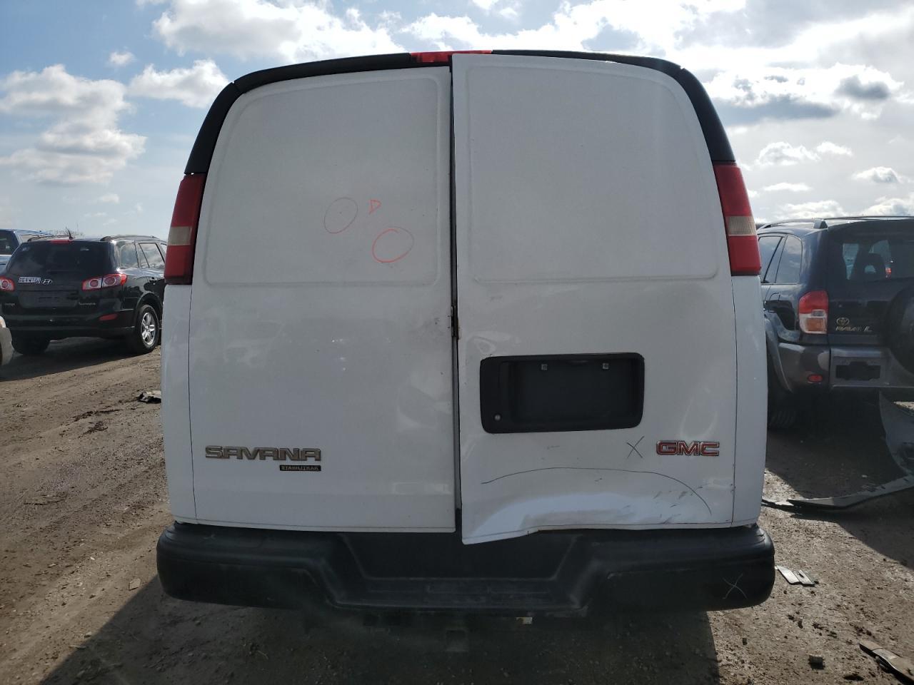 2014 GMC Savana