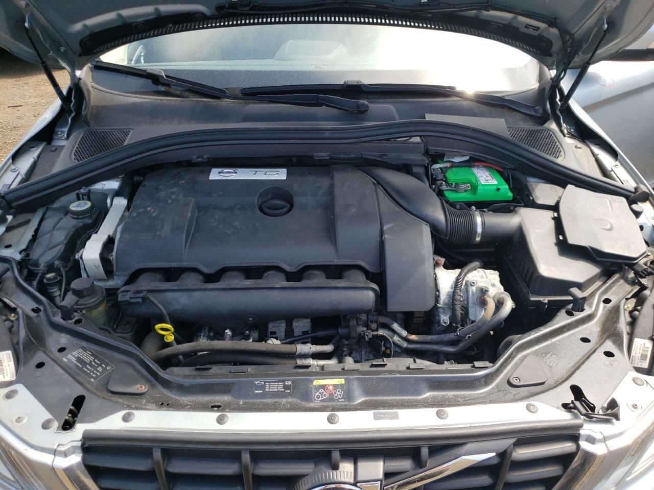 2011 VOLVO XC60