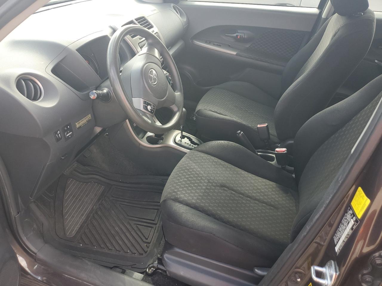 2011 TOYOTA SCION