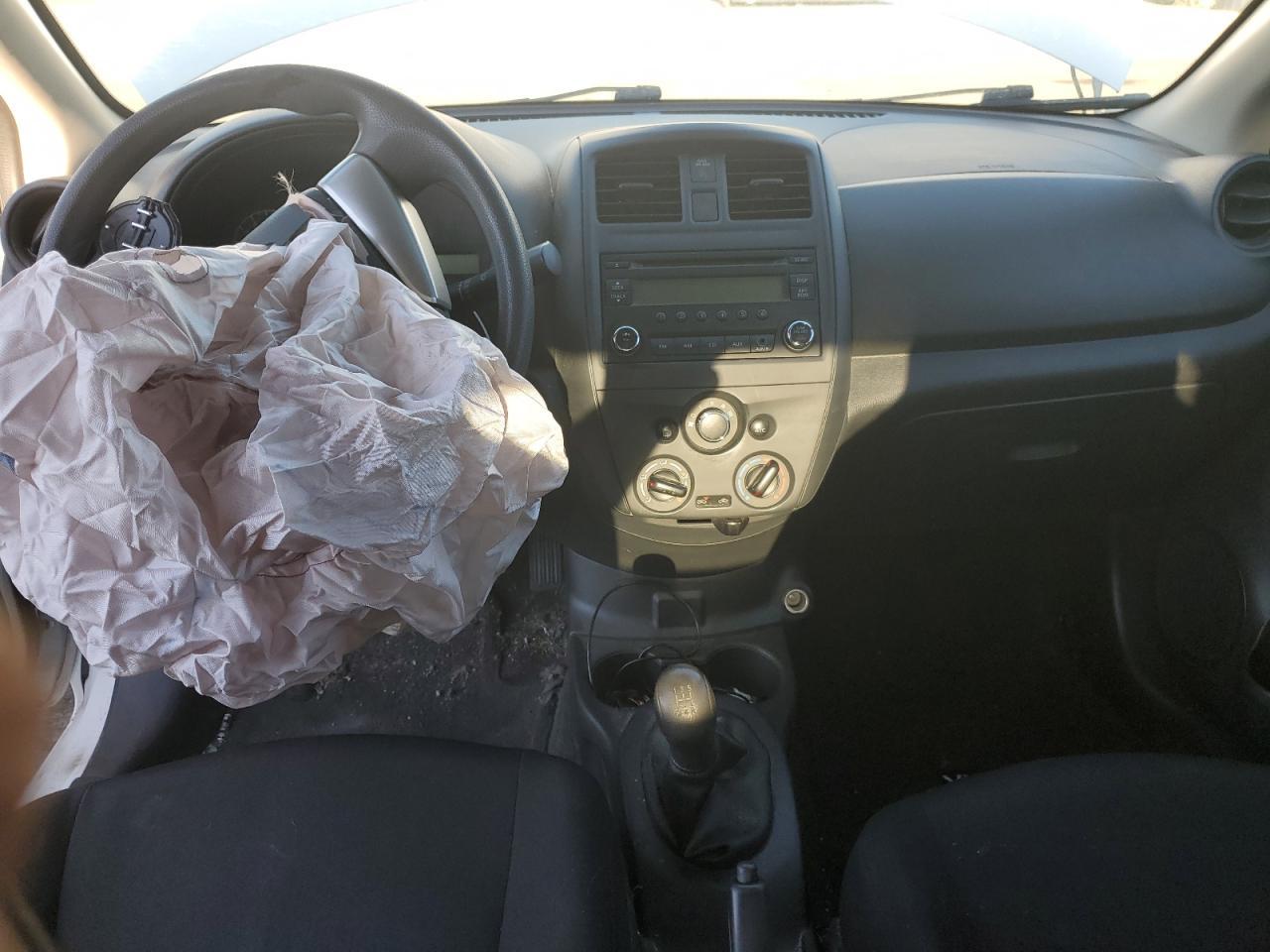 2017 NISSAN VERSA