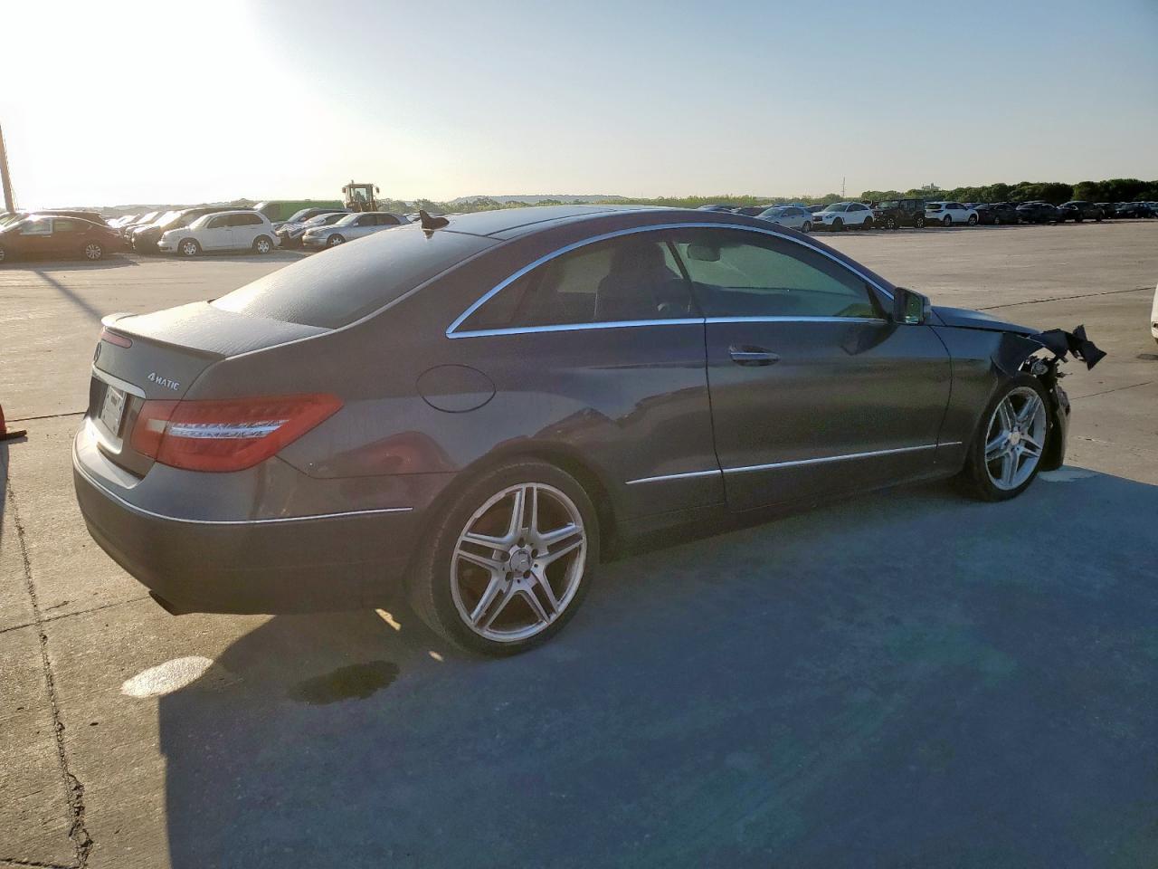 2013 MERCEDES-BENZ E-Class