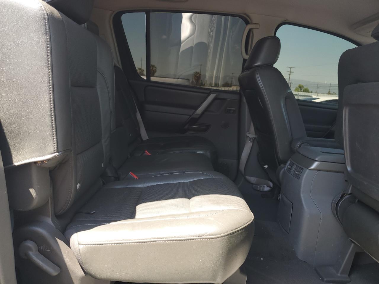 2005 NISSAN Armada