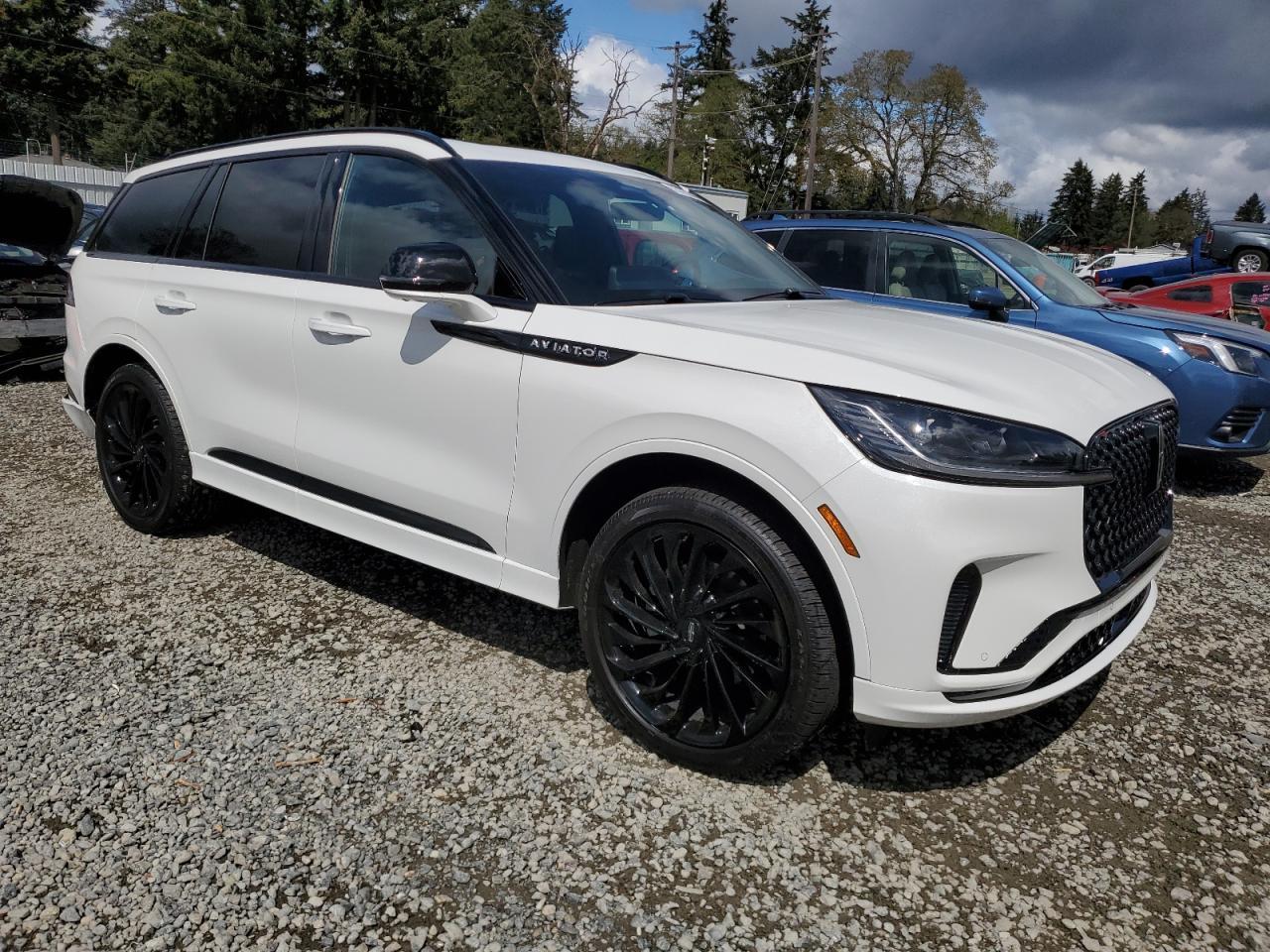 2025 LINCOLN Aviator