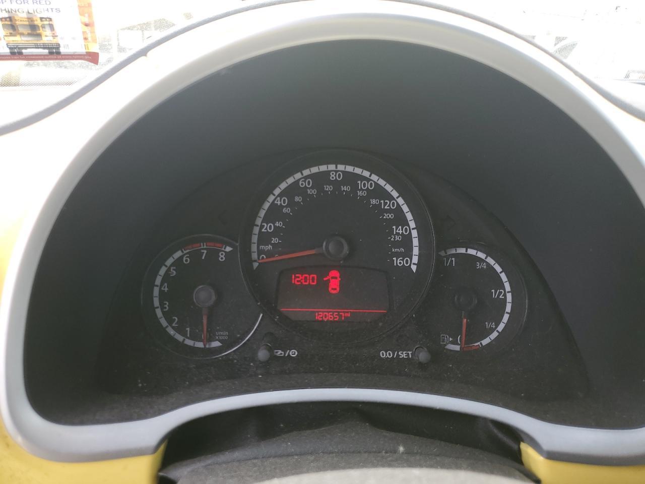 2013 VOLKSWAGEN Beetle